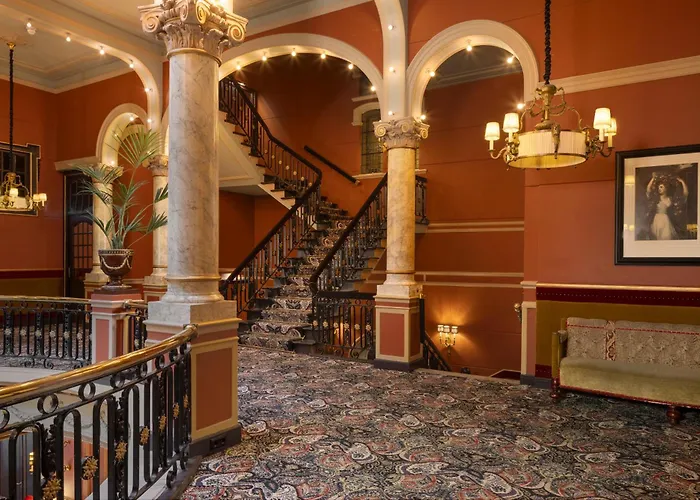 Hotel Des Indes - The Leading Hotels Of The World